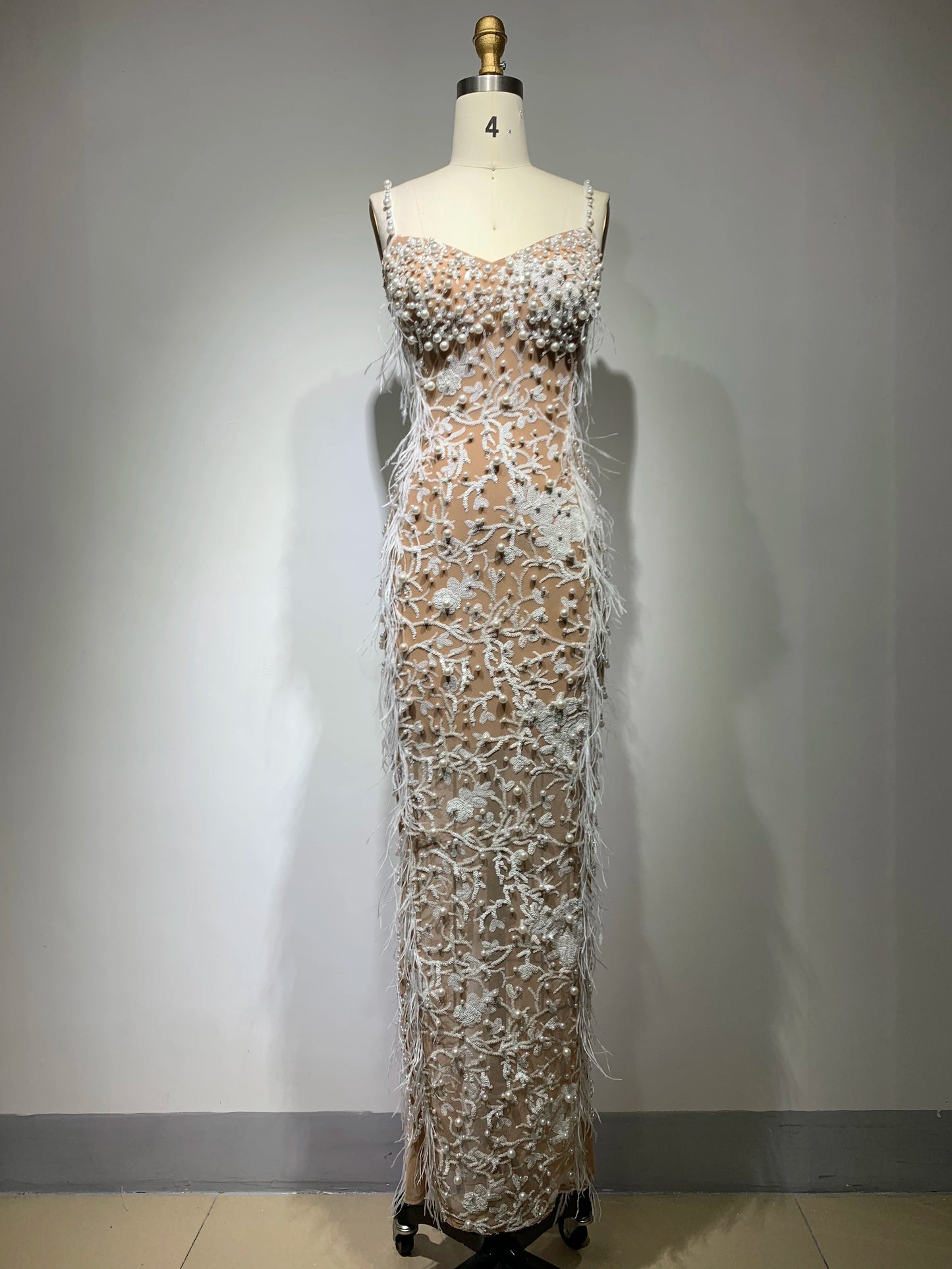 Top Quality Handmake Luxury Women Sleeveless Sexy Feathers Pearl Beading Bodycon Long Dress Fashion Celebrate Red Carpet Dress Élixir Haute